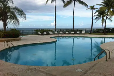 Un village accueillant et privé au paradis ~ Comprend une voiturette de golf!