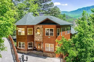 Image de King of the Mountain, * Emplacement *, vue imprenable sur le cœur de Gatlinburg