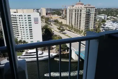 Image de Appartement de vacances avec vue sur la plage et l'Intracoastal - à quelques pas de la plage à proximité du centre-ville