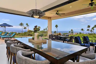 Image de Magnifique vue sur l'océan depuis cette maison de luxe à Kaanapali! 10 couchages