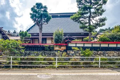 Image de Une maison à la périphérie de Kyoto est totalement réservée aux 3 chambres et peut accueillir jusqu'à 8 personnes.