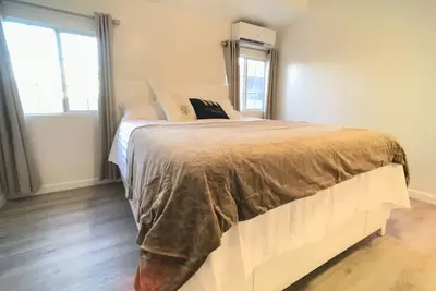 Cottage 2b2ba avec cour à Arcadia, 30 minutes à Dtla (Ac, buanderie et parking)