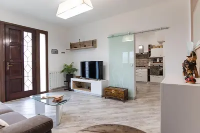 Image de Villa neuve de 8 lits, avec jardin et 2 places de parking à 4 km de la mer