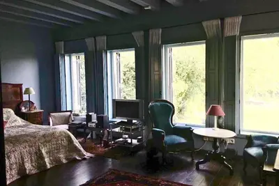 Image de Casa Jardin Del PIRÓN, 1. 000m2, face à la Sierra de Segovia. 70 min de Madrid