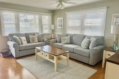 Image de Vous Cherchez Une Maison Oceanside RÉNOVÉE? JOURNÉE Du Travail Et Sept Semaines Disponibles!