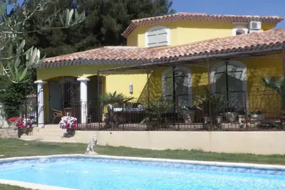 Image de Villa Cote D Azur très belle<br>Location  à Partir D Une Semaine Minimum.