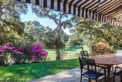 Image de Villa Ama Bortza expo Sud avec vue sur le golf d'Hossegor. Belle terrasse. Wifi gratuit.