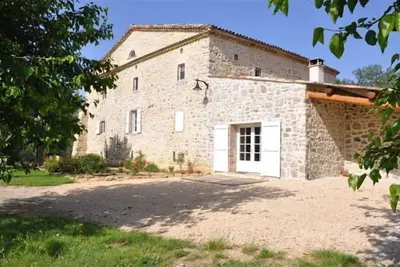 Image de Gîte de standing indépendant, mas en pierre, piscine sécurisée promos week-end