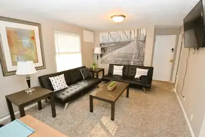 Image de Appartement 1 chambre près de Notre Dame! 1309. 5)
