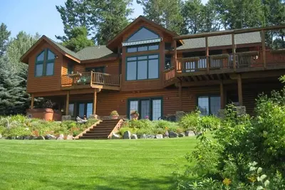 Image de Sunset Cabin - Flathead Lake, Exquisite Log Home et Guest Cabin