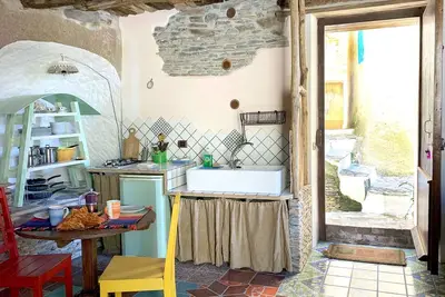 Image de Maison caractéristique sur l'extraordinaire mer Tyrrhénienne, Tradition, Culture, Histoire