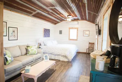 Image de My Happy Place - The Cabins at Onion Creek