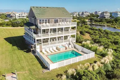 Image de Extraordinaire Soundfront Home-Pool, bain à remous, DogFriendly, GameRm, Cmty Boat Ramp