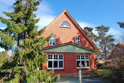 Image de Live like a captain in an exclusive brick house by the DarĂźwald forest