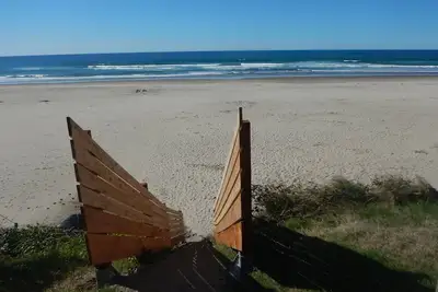 Image de L'été touche à sa fin. Il est temps de se rendre à la plage!