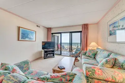 Image de Belle Direct Ocean Front 2 chambres 2 salle de bains Condo In Flying Cloud!