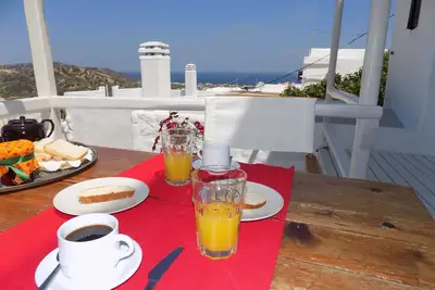 \"Briar House\" Skyros