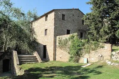 une maison toscane confortable et spacieux entre les cyprès et la mer