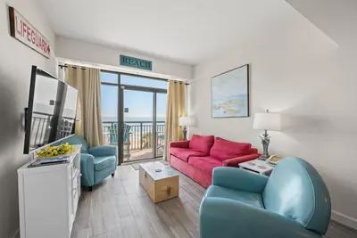 Image de Beach Cove Resort 304, Lovely 2 Br Ocean Front Condo with Indoor Outdoor Swimming pools, Hot Tub, Lazy River and Kiddie Pool