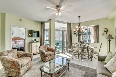 Image de Crescent Keyes Ph 10, Condo de 3 Chambres Avec vue sur L'océan, Bain à Remous et Connexion Wi-fi Gratuite!
