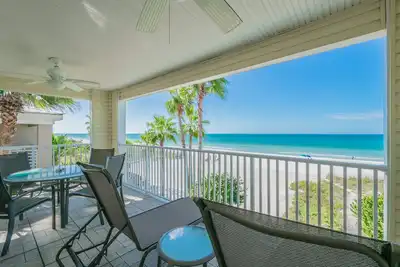 Image de Spacieux étage supérieur, condo de 3 chambres en bord de mer