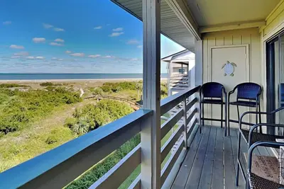 Vues sur l'eau - Piscines - Courts de tennis