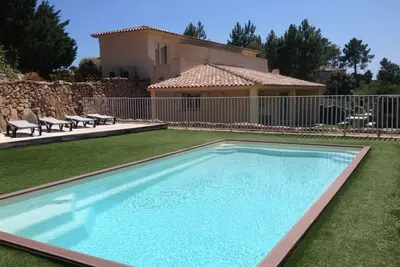 Image de Villa 90m² avec piscine - jusqu'à 7 personnes