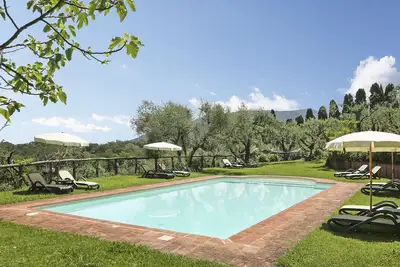 Image de Maison Castor & Pollux: Domaine avec Piscine sur les Collines de Lucca