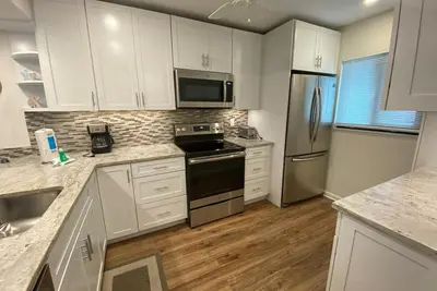 Image de Unité rénovée avec vue sur le jardin de 2 chambres / 2 salles de bain dans la propriété Gulf Side