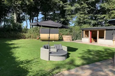 Image de Maison de vacances avec porche couvert et sauna
