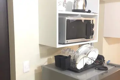 Image de Avida Tower 1, unité de condo, 1 Br entièrement meublé, avec Wifi illimité