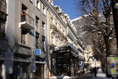 Image de A 500m des thermes! Bel Appart charmant dans le centre historique
