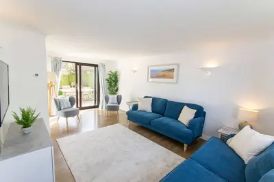 Image de Rockpool |Sleeps 8 Seaside Retreat Walk to Beach