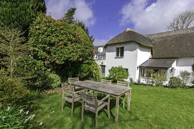 Image de Perrymans Thatched Cottage Sleeps 6 | Dog Friendly