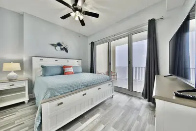 Image de Ocean Reef 4br 3ba, Belle unité belle vue!