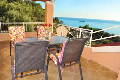 Appartements \"Tonia\" sur la plage de Pelekas