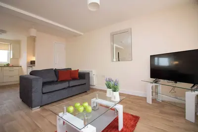 Image de Appartement au-dessus du bar 4