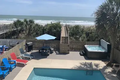 Image de 5br Oceanfront Spacieuse maison de plage avec piscine privée et promenade sur la plage!