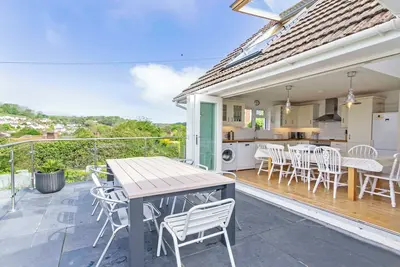 Image de Rooftops, Sleeps 8 | Hot Tub*, Views & Log Burner