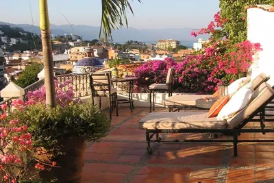 Image de Belle maison privée à Puerto Vallarta. Cuisine de chefs récemment rénovée.