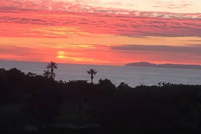 Image de Monarch Golf Course 11th Hole avec vue sur Catalina Island Gated Community