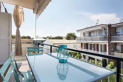 Spacious Family apartment with 2 Terraces near the Beach