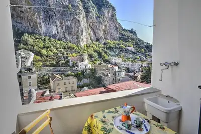 Casa Macrina D: Un appartement gai dans un endroit calme.