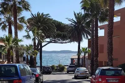 Image de Ideal :Mer et centre ville à 2 pas et un garage privé!