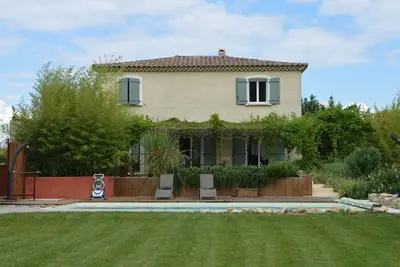 Image de Au coeur des cigales et des vignobles