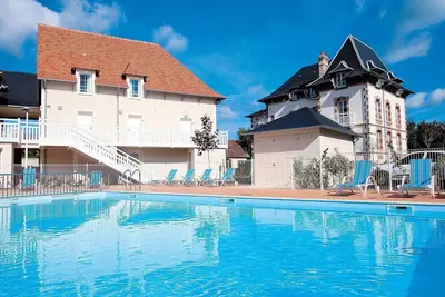 Image de Appartement charmant et sympa, avec accès piscine!