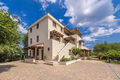 Image de Villa Haya - appartement Gasterija avec piscine chauffée