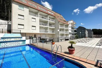 Image de Appartement avec vue sur la mer et la piscine à 300 m. de la plage. Wifi gratuit