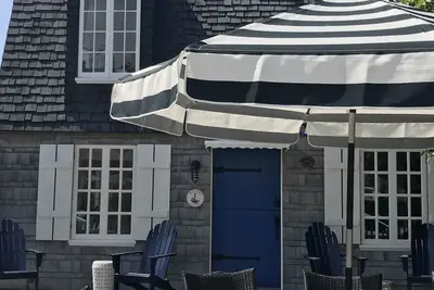Image de Blue Door Cottage - Une île préférée