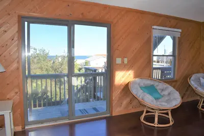 Image de South Nags Head Oceanside Bliss Maison de 4 chambres sans rue Ă traverser pour aller Ă la plage <br>